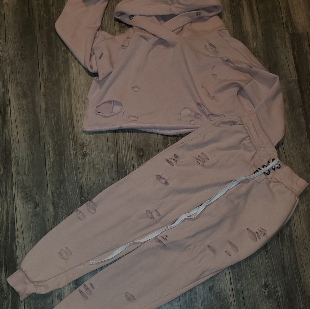 Ripped sweat outfit